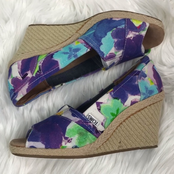 Toms Floral Wedges - Picture 4 of 6